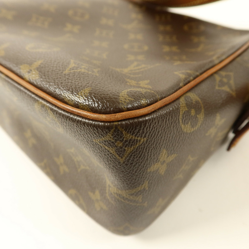 LOUIS VUITTON Monogram Viva Cite GM金扣肩背袋-11