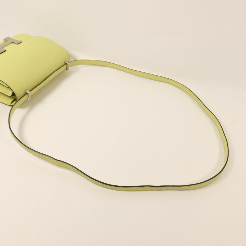 HERMES Chevre皮革Constance Mini銀扣肩背袋Jaune Bourgeon-6