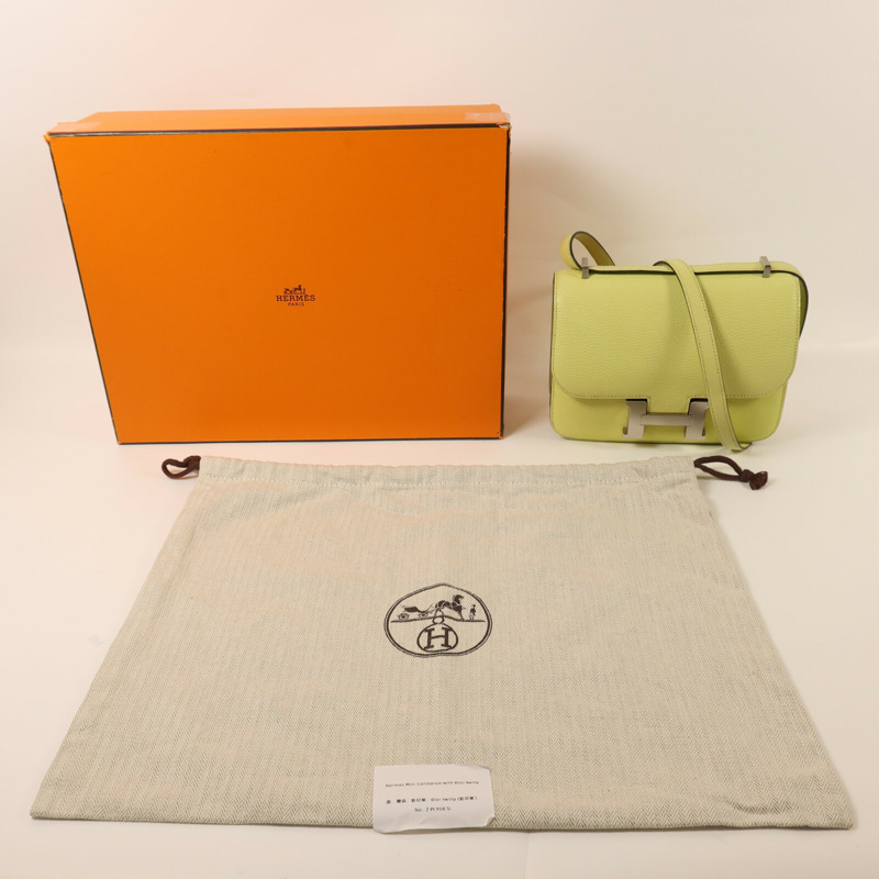 HERMES Chevre皮革Constance Mini銀扣肩背袋Jaune Bourgeon-7