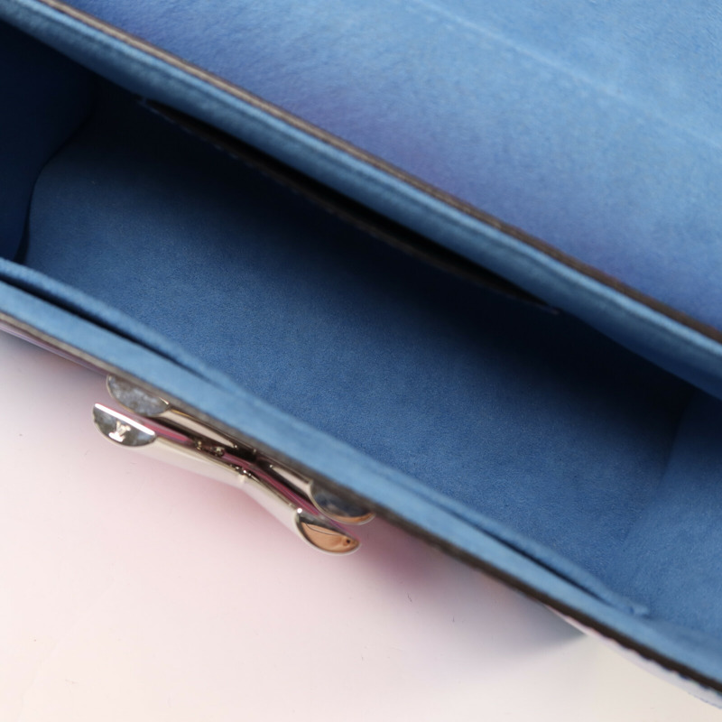 LOUIS VUITTON Tropical Epi Twist MM銀扣鏈帶肩背袋-4