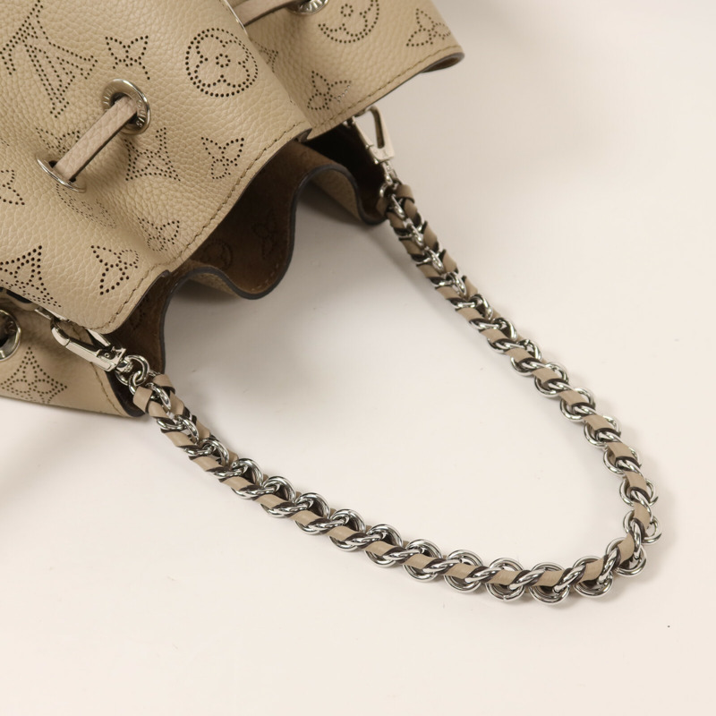 LOUIS VUITTON Mahina Bella銀扣鏈帶肩背袋-7