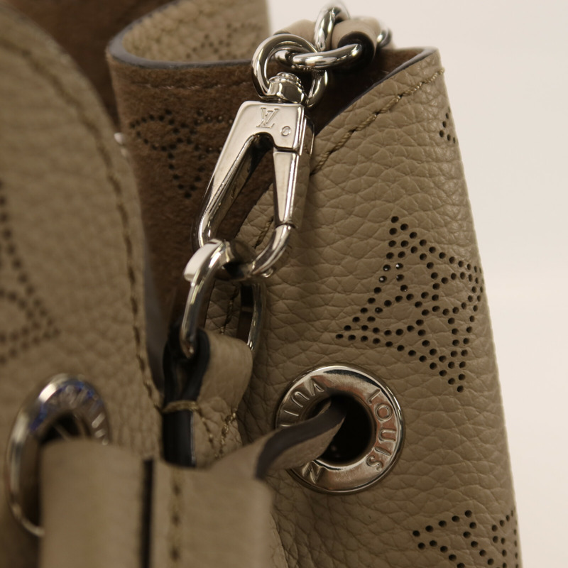 LOUIS VUITTON Mahina Bella銀扣鏈帶肩背袋-8