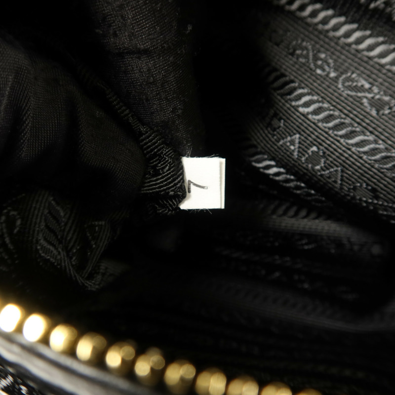 PRADA 牛皮皮革Shoulder Bag金扣肩背袋-8