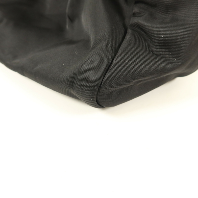 PRADA 尼龍Handbag金扣手挽袋-11