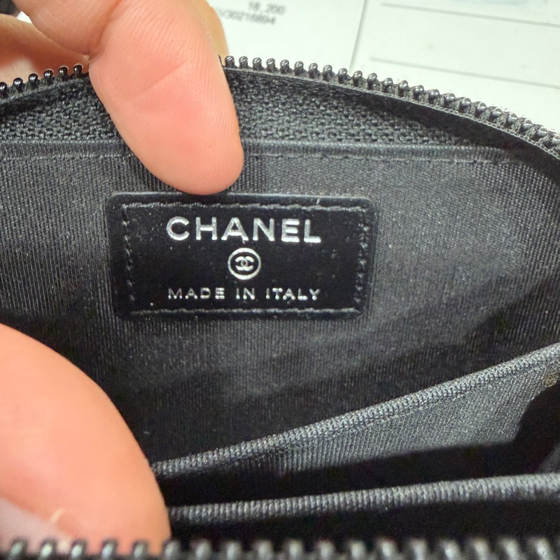 CHANEL 經典菱格紋BOY牛皮銀扣雙C拉鍊短夾皮夾零錢包-8