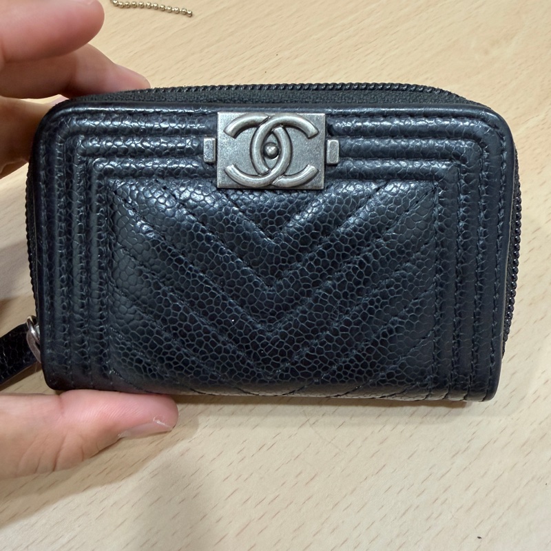 CHANEL 經典菱格紋BOY牛皮銀扣雙C拉鍊短夾皮夾零錢包-10