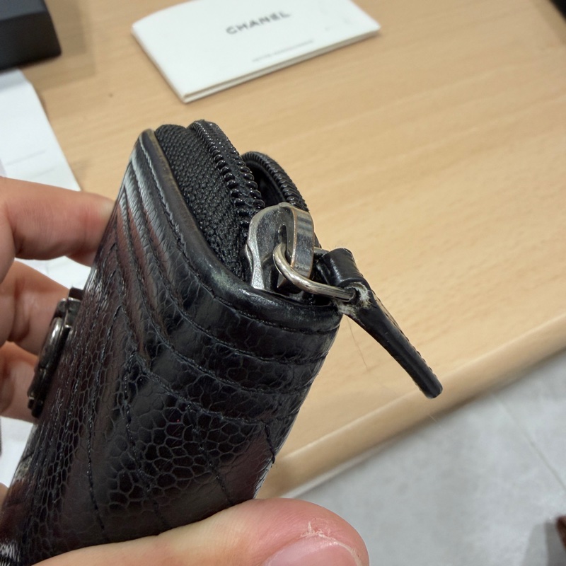 CHANEL 經典菱格紋BOY牛皮銀扣雙C拉鍊短夾皮夾零錢包-21