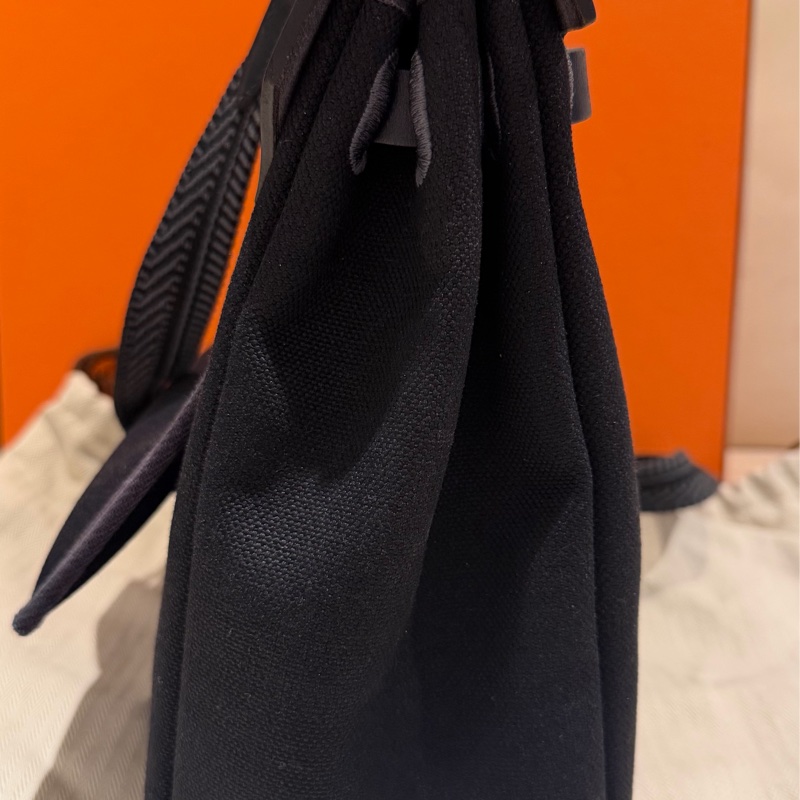 Hermes herbag 31 黑帆布深藍-4