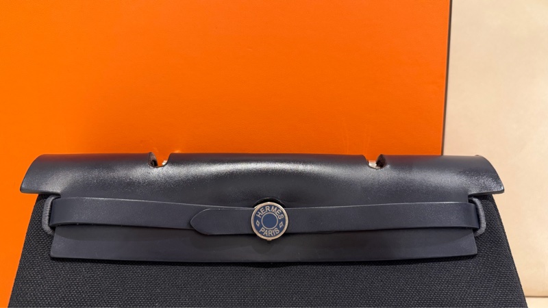 Hermes herbag 31 黑帆布深藍-7