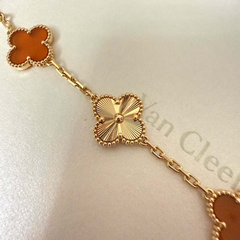 VCA梵克雅寶|Vintage Alhambra紅玉髓+鐳射五花手鍊-7