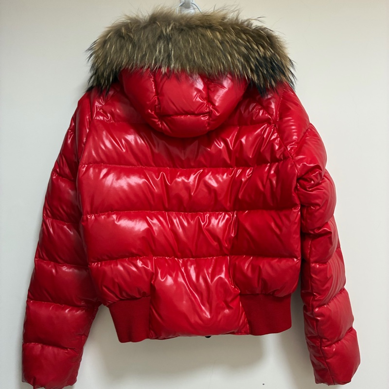 Moncler 羽絨外套 正紅色-1