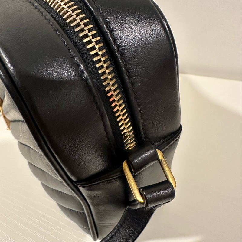 YSL 聖羅蘭-仿舊山形紋流蘇斜背包/相機包(黑金）-2