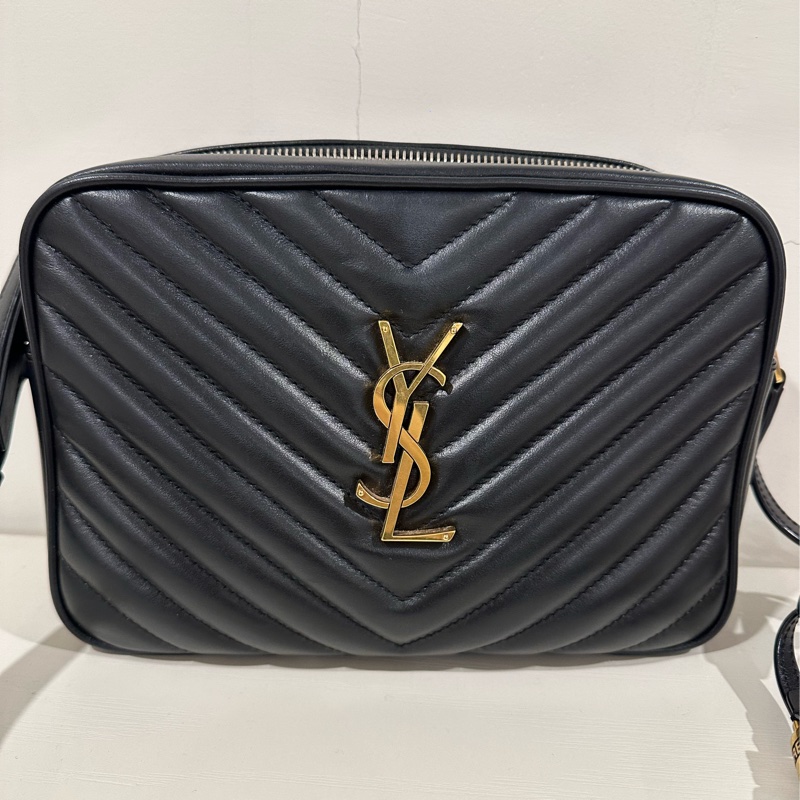 YSL 聖羅蘭-仿舊山形紋流蘇斜背包/相機包(黑金）-6