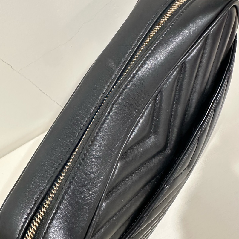 YSL 聖羅蘭-仿舊山形紋流蘇斜背包/相機包(黑金）-19