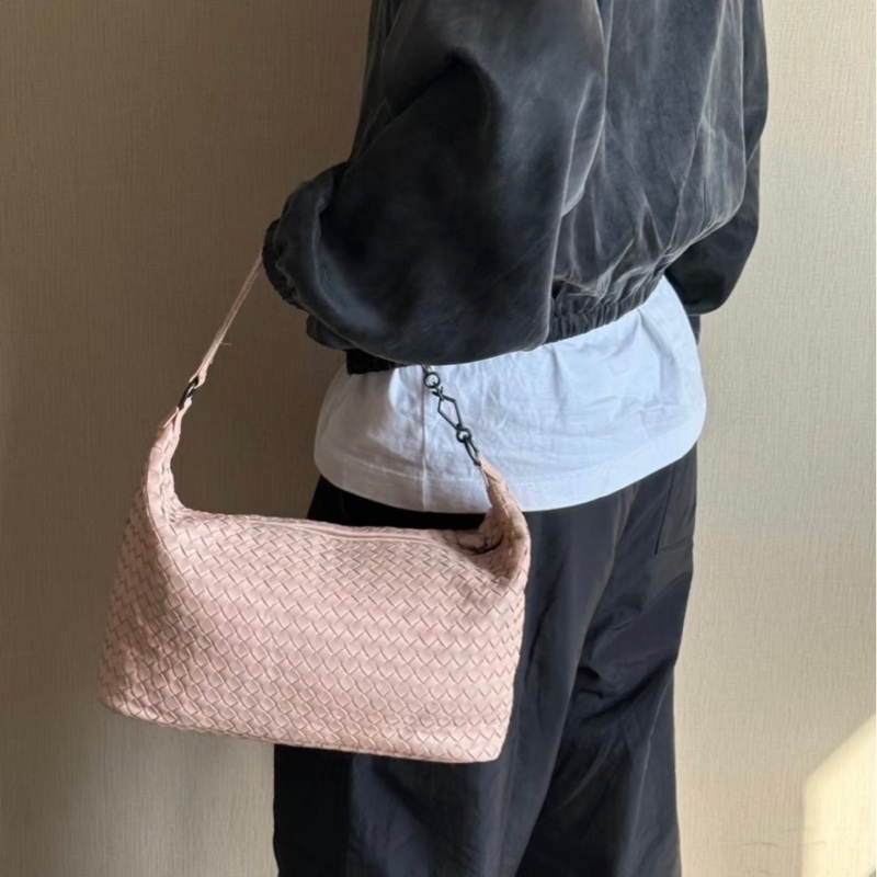 莉亞精品♡BV 小編織手提飯盒包 淡粉 二手-1