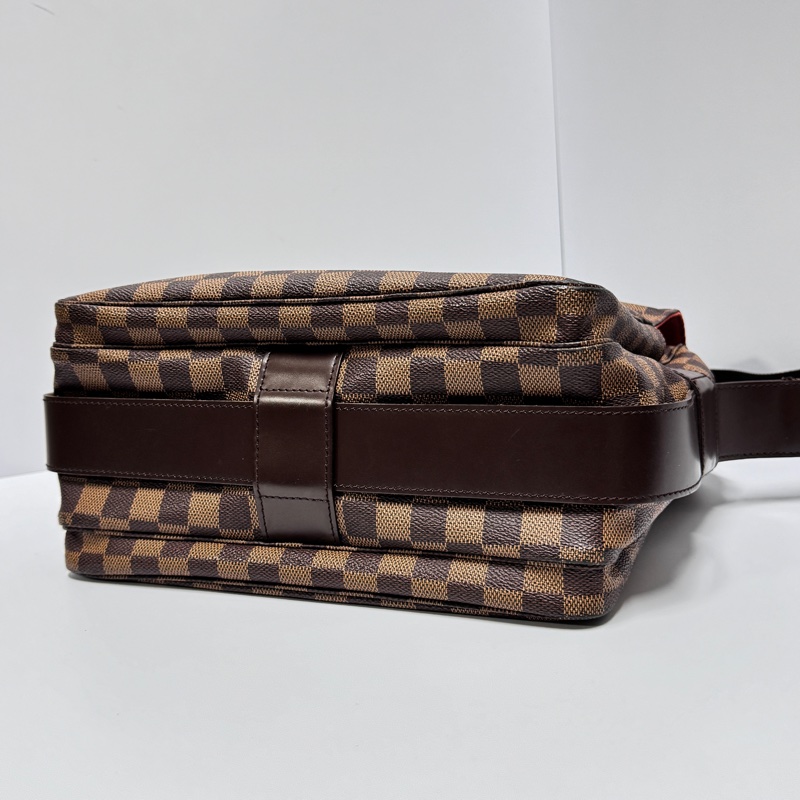【極新🎁】 LV Damier 經典棋盤格 多夾層斜背包 （專櫃10.3萬）-10