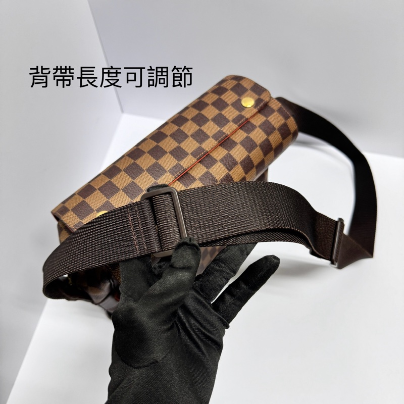 【極新🎁】 LV Damier 經典棋盤格 多夾層斜背包 （專櫃10.3萬）-21