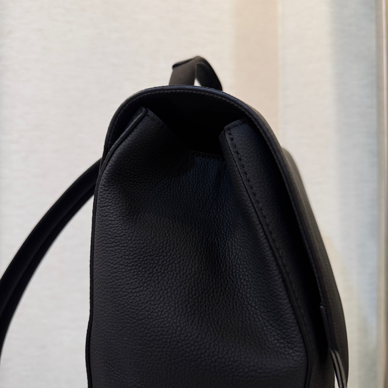 LV 黑牛皮黑釦Flap手提後背包M21367-6