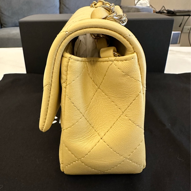 Chanel mini coco黃方胖晶片款-3