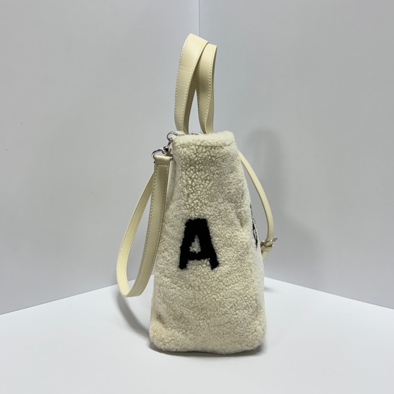 【全新品🎁】 Balenciaga 巴黎世家 毛毛限定款 斜背包（專櫃97,600）-9