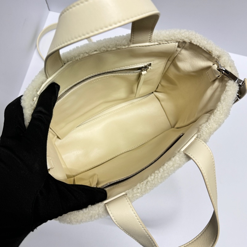 【全新品🎁】 Balenciaga 巴黎世家 毛毛限定款 斜背包（專櫃97,600）-15