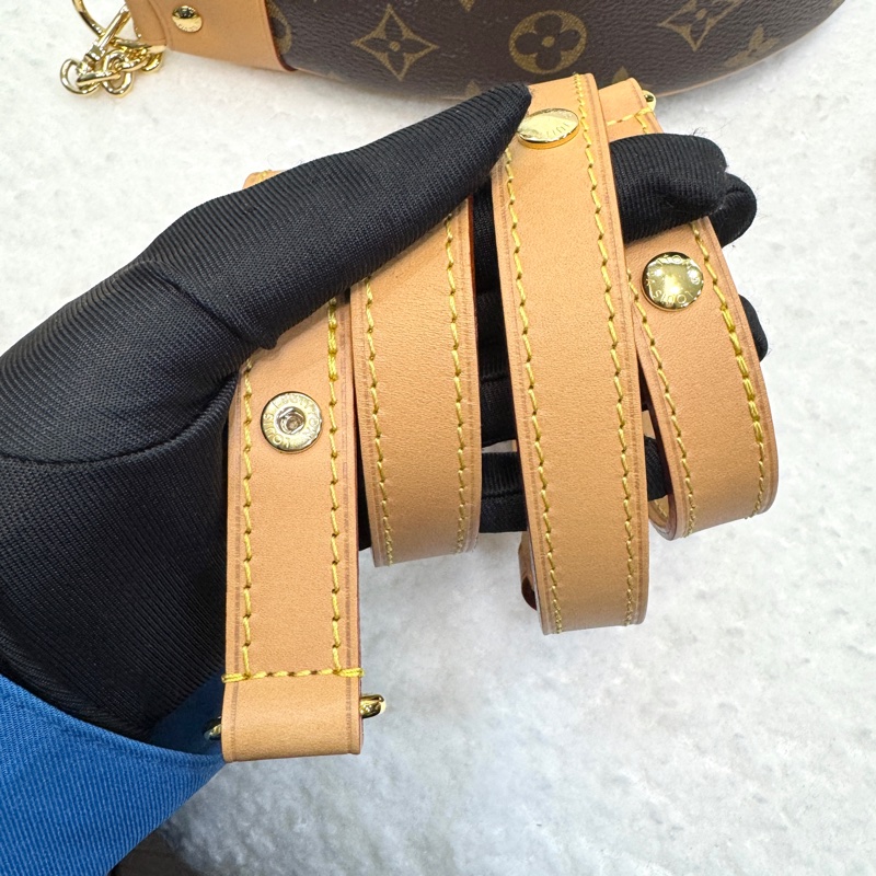 Louis Vuitton LV Loop 月亮包 Monogram 老花鏈條腋下包 棕色 M81098-17
