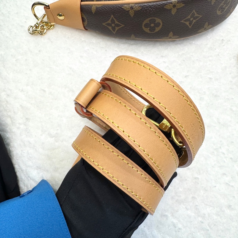Louis Vuitton LV Loop 月亮包 Monogram 老花鏈條腋下包 棕色 M81098-18