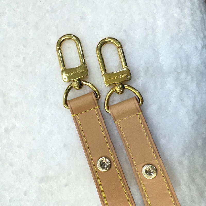 Louis Vuitton LV Loop 月亮包 Monogram 老花鏈條腋下包 棕色 M81098-25