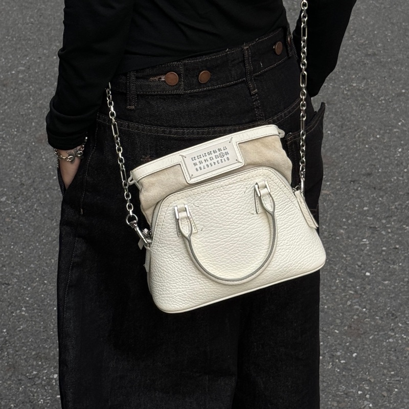 【極新🎁 明星同款】 MaisonMargiela 馬吉拉 5AC 經典純白色 斜背包(專櫃78,000)-0