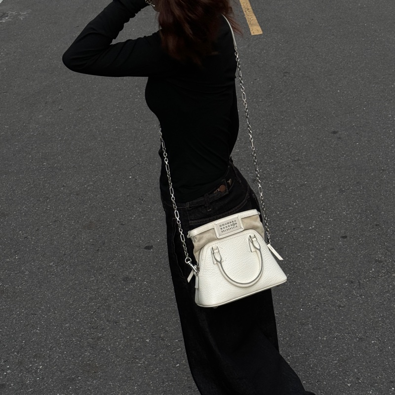 【極新🎁 明星同款】 MaisonMargiela 馬吉拉 5AC 經典純白色 斜背包(專櫃78,000)-1