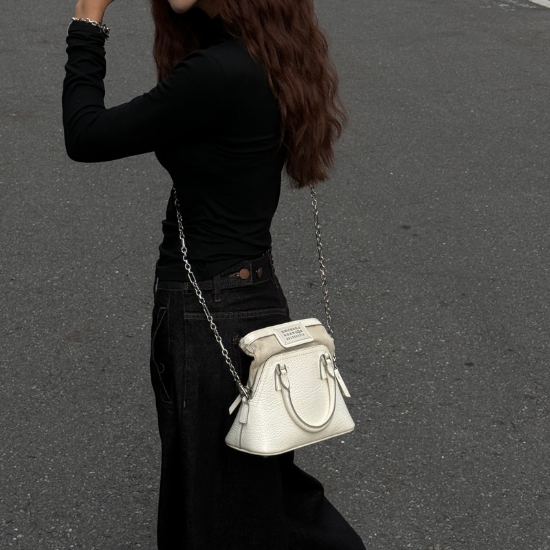 【極新🎁 明星同款】 MaisonMargiela 馬吉拉 5AC 經典純白色 斜背包(專櫃78,000)-4