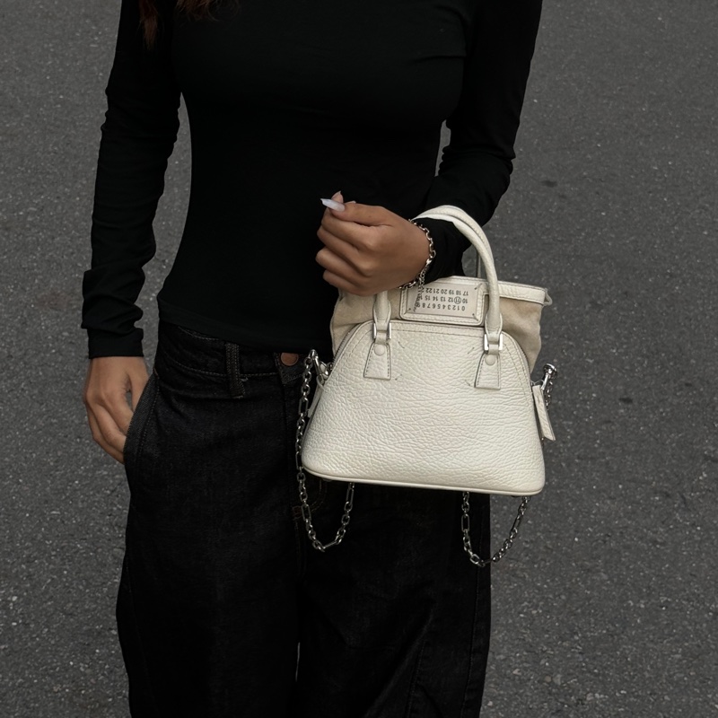 【極新🎁 明星同款】 MaisonMargiela 馬吉拉 5AC 經典純白色 斜背包(專櫃78,000)-25