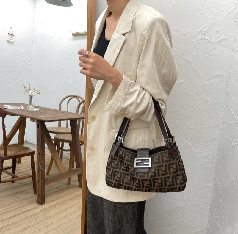 Vintage Fendi Baguette 經典老花法棍包 芬迪-1