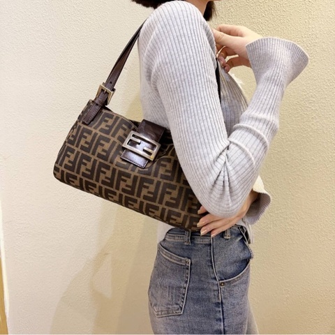 Vintage Fendi Baguette 經典老花法棍包 芬迪