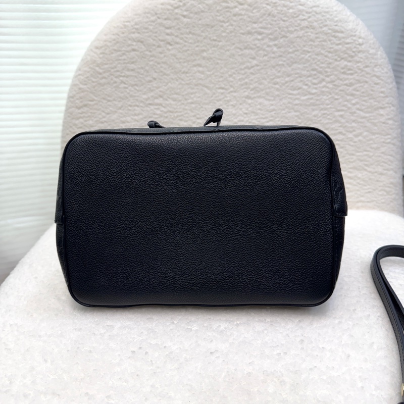 Louis Vuitton LV黑色Monogram Empreinte壓紋牛皮 NeoNoe MM水桶包 經典抽繩肩背包 M45256-8