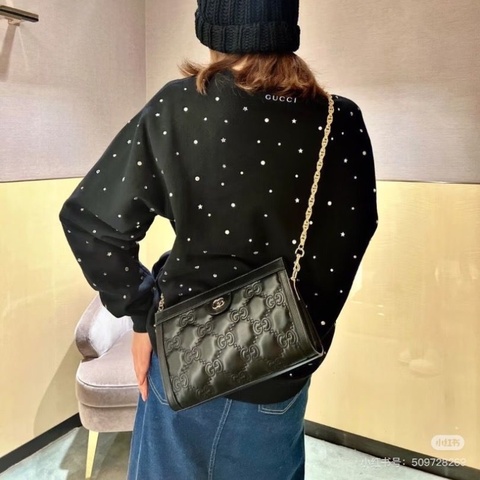 GUCCI GG Matelassé 黑金色徽標鏈條包夾子包 肩背包手提包25.5*17*8cm 9新配件盒子 塵袋 肩帶 鏈條