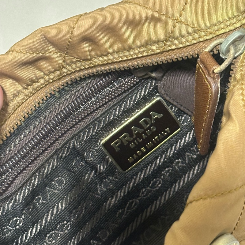 prada翻蓋降落傘20cm焦糖色-9