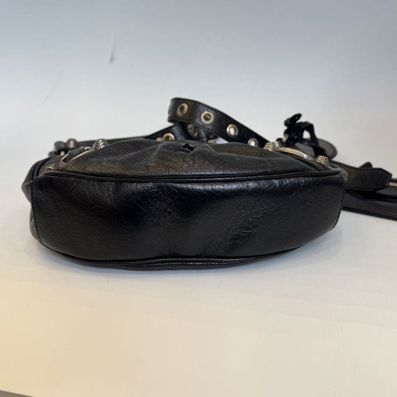 Balenciaga Le Cagole 黑銀鉚釘機車包 月牙包 26*16 9新配件塵袋-4