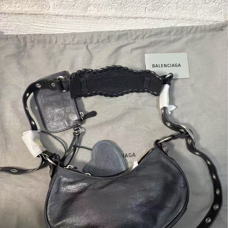 Balenciaga Le Cagole 黑銀鉚釘機車包 月牙包 26*16 95新配件塵袋-3