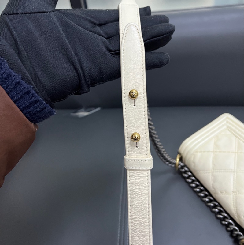 Chanel Leboy small 小號 奶油白-11