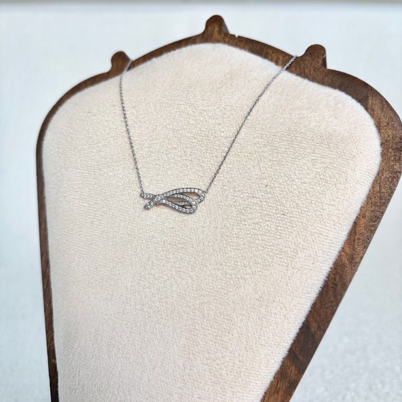 TiffanyBOW系列滿鑽橫版蝴蝶結項鍊18K白金 鏈長41 cm 9新配件盒子-4