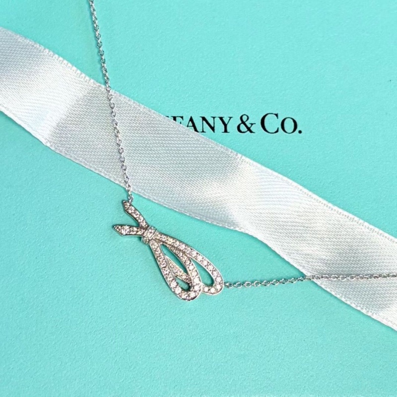 TiffanyBOW系列滿鑽橫版蝴蝶結項鍊18K白金 鏈長41 cm 9新配件盒子-6