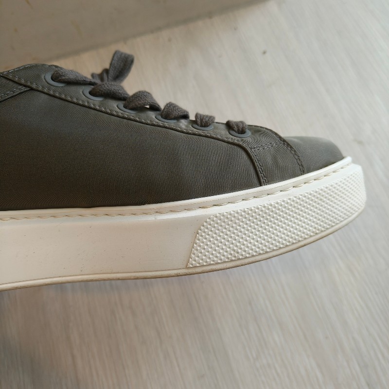 ㊣✨ PRADA ✨**尺寸：9 1/2**軍綠 防潑水 綁帶 休閒鞋/二手鞋/二手精品/保證正品🌳二手樹屋🌳-10