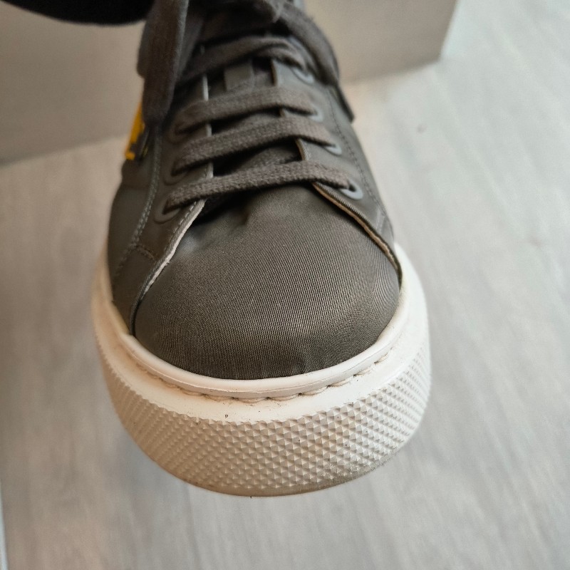 ㊣✨ PRADA ✨**尺寸：9 1/2**軍綠 防潑水 綁帶 休閒鞋/二手鞋/二手精品/保證正品🌳二手樹屋🌳-18