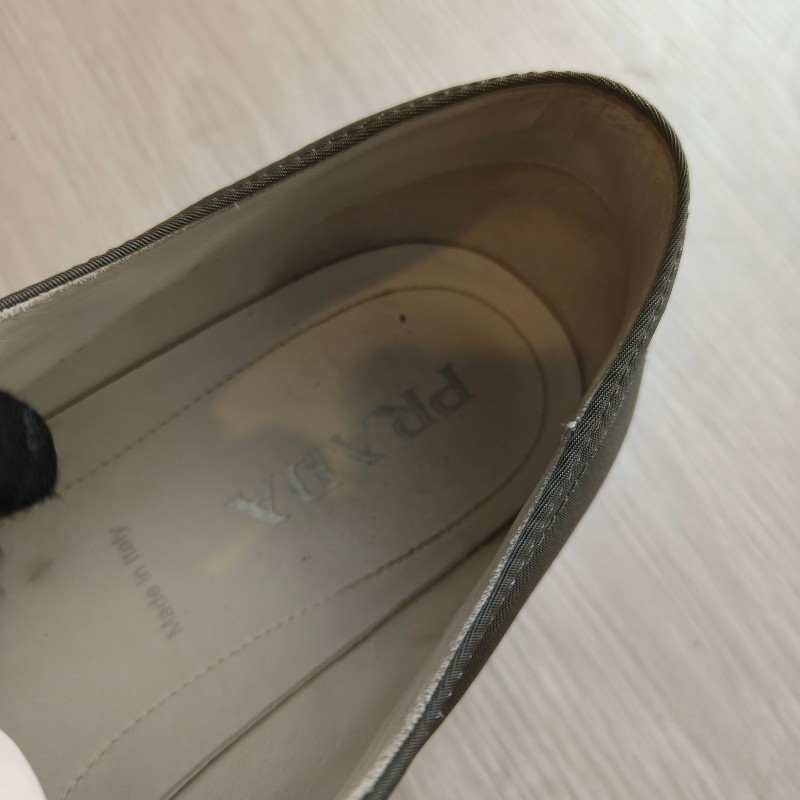 ㊣✨ PRADA ✨**尺寸：9 1/2**軍綠 防潑水 綁帶 休閒鞋/二手鞋/二手精品/保證正品🌳二手樹屋🌳-29