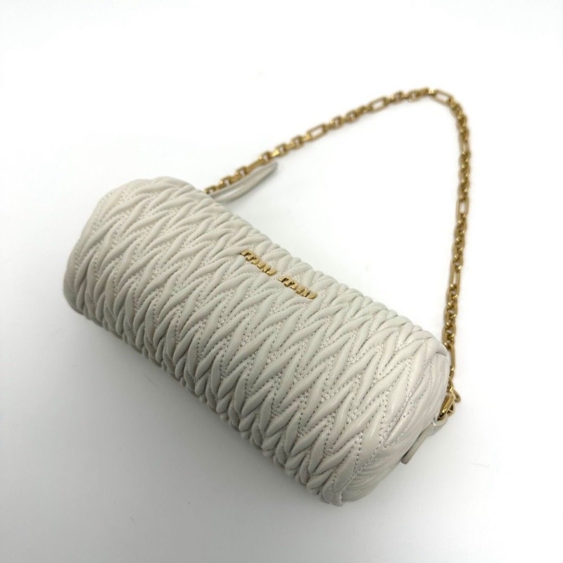 MIUMIU白色金扣羊皮手提 腋下圓筒包16*8*8 95新配件保卡 塵袋-6