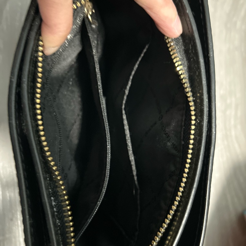 Michael Kors 金屬LOGO荔枝紋皮革磁吸三層斜背包-8