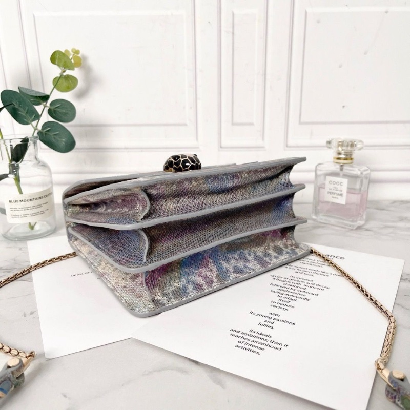 BVLGARI 新款serpenti forever系列琺瑯扣金屬多彩水蛇皮鏈條風琴包18*16*7 9新配件塵袋鏡子保卡雨衣-5