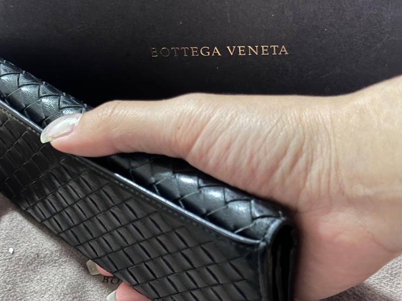 【9成新・全套配件】BV 經典墨黑編織小羊皮極簡長夾(剛完成頂級保養)-9