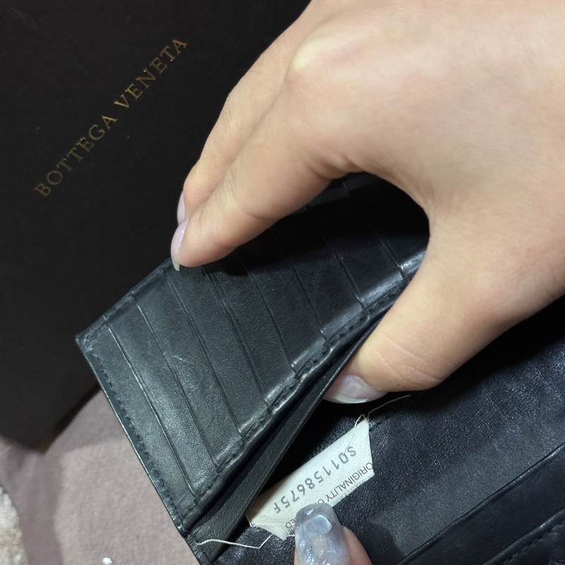 【9成新・全套配件】BV 經典墨黑編織小羊皮極簡長夾(剛完成頂級保養)-13